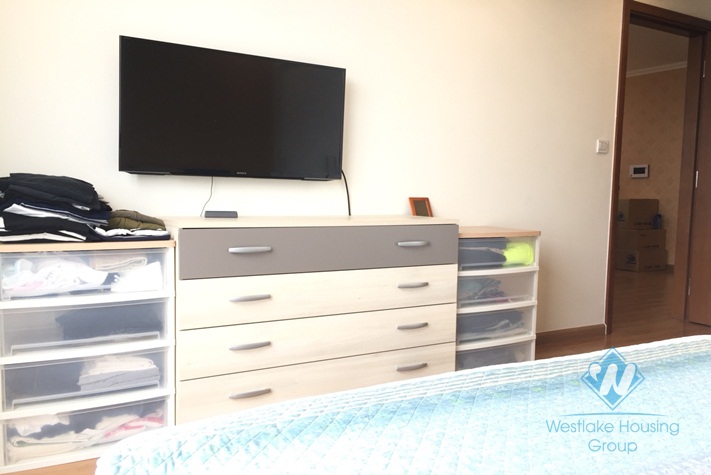 Nice 2 bedroom apartment for rent on Vinhome Nguyen Chi Thanh, Hanoi